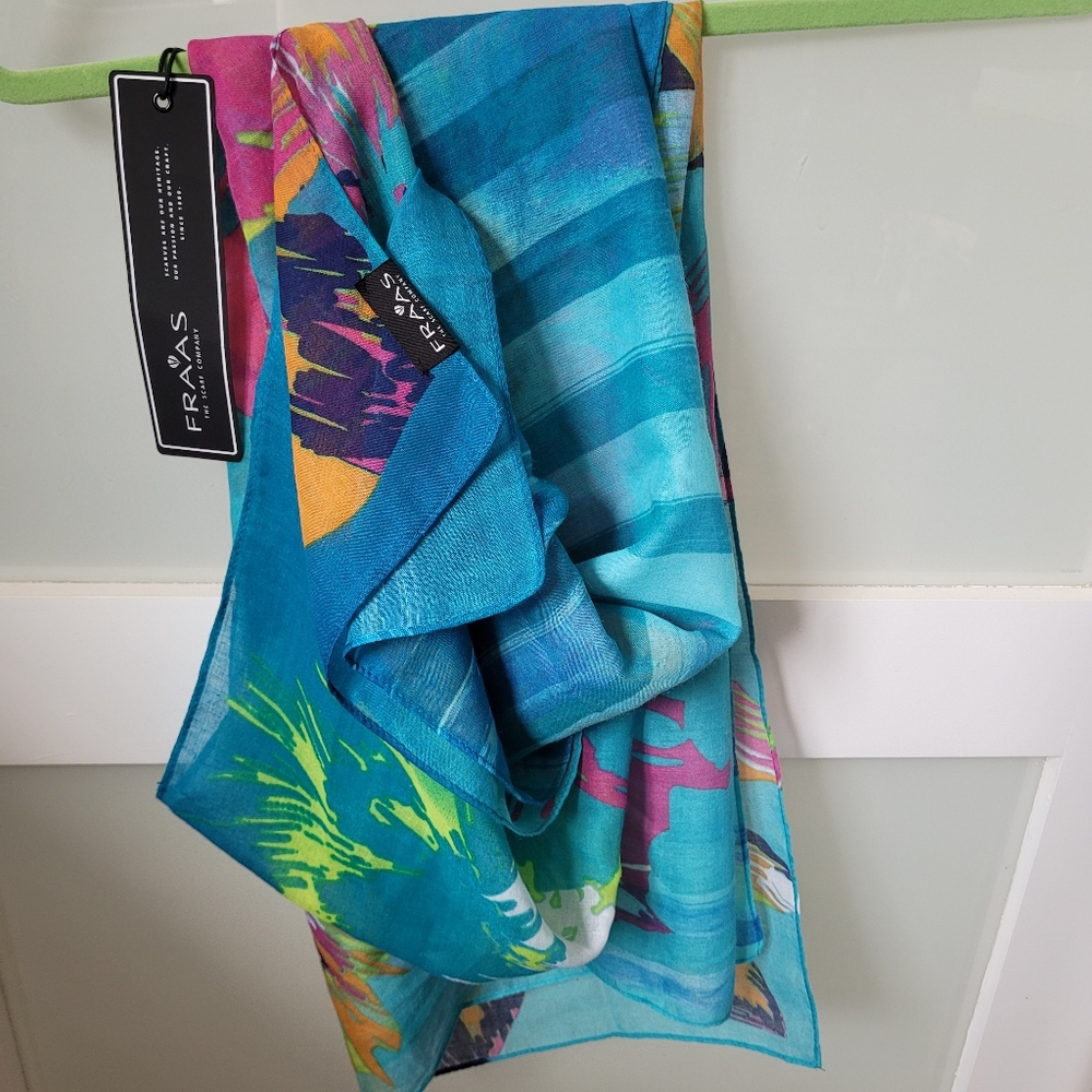 NWT Fraas The Scarf Company Scarf